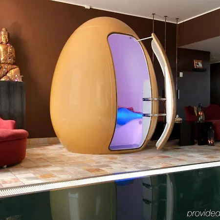 Clarion Copenhagen Airport Hotel 4*