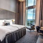 Hotel Clarion Copenhagen Airport 4*